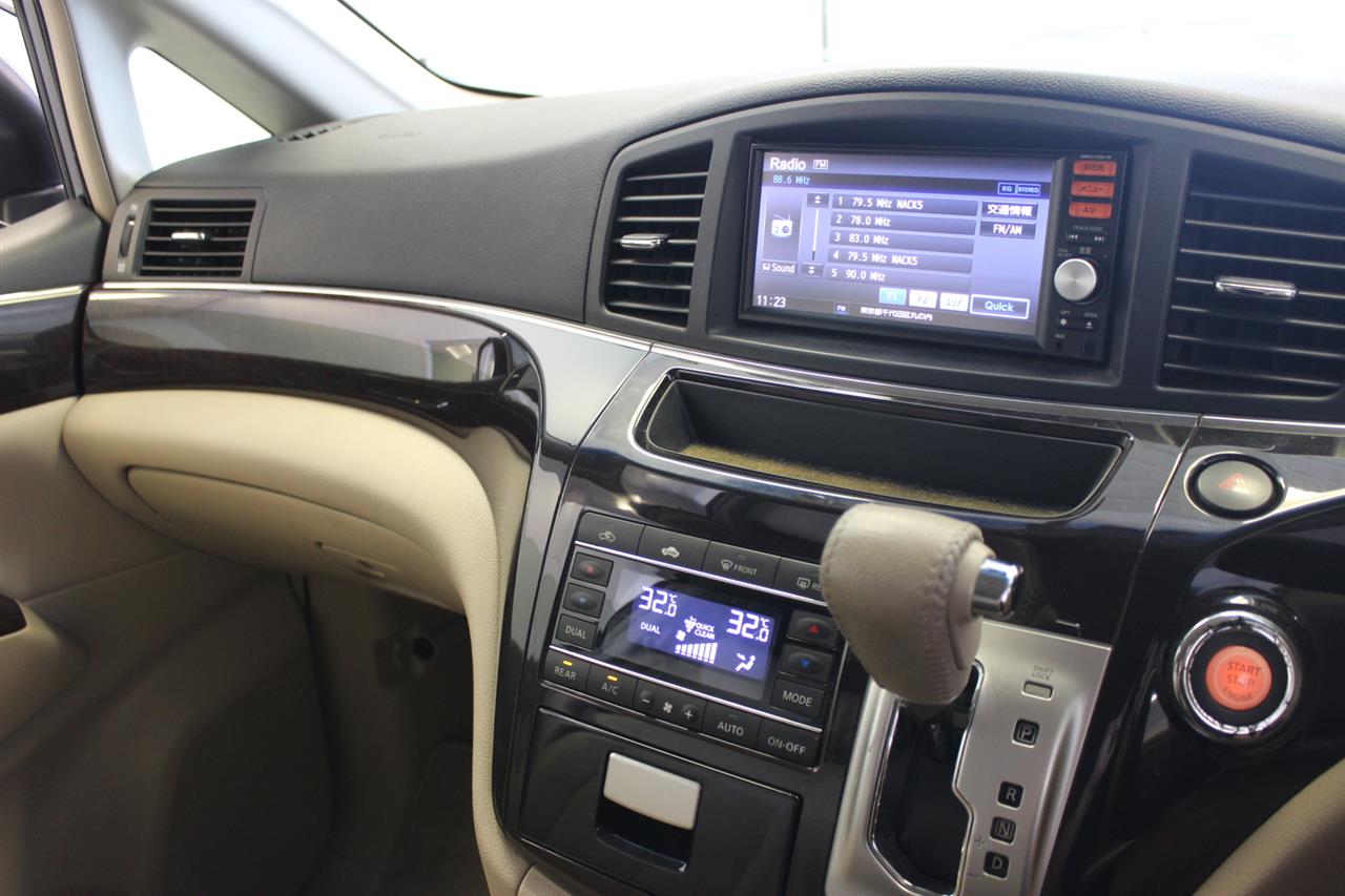 2014 Nissan Elgrand