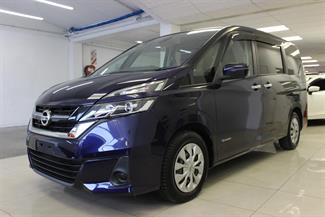 2017 Nissan Serena - Thumbnail