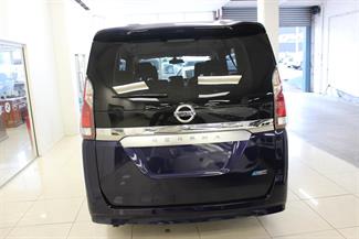 2017 Nissan Serena - Thumbnail