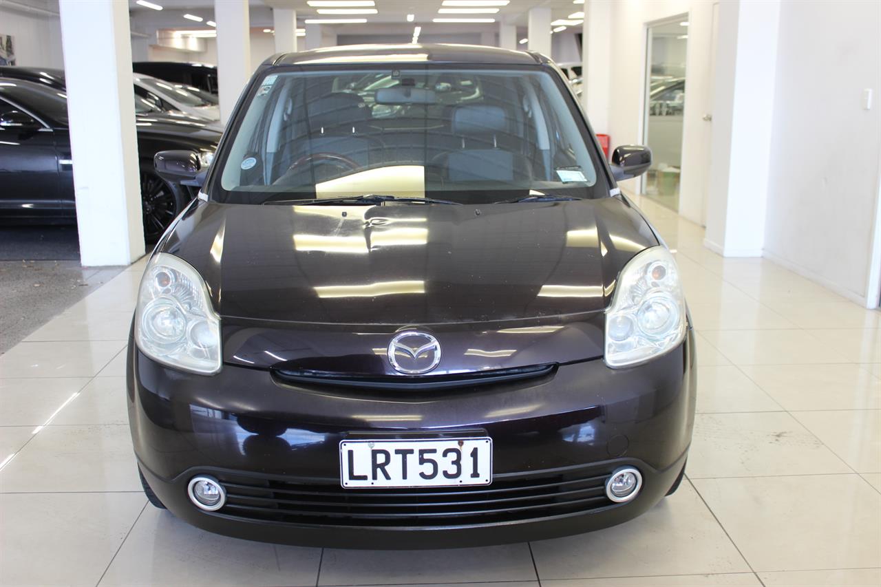 2005 Mazda Verisa