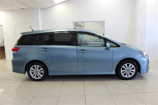 2009 Toyota Wish - Thumbnail