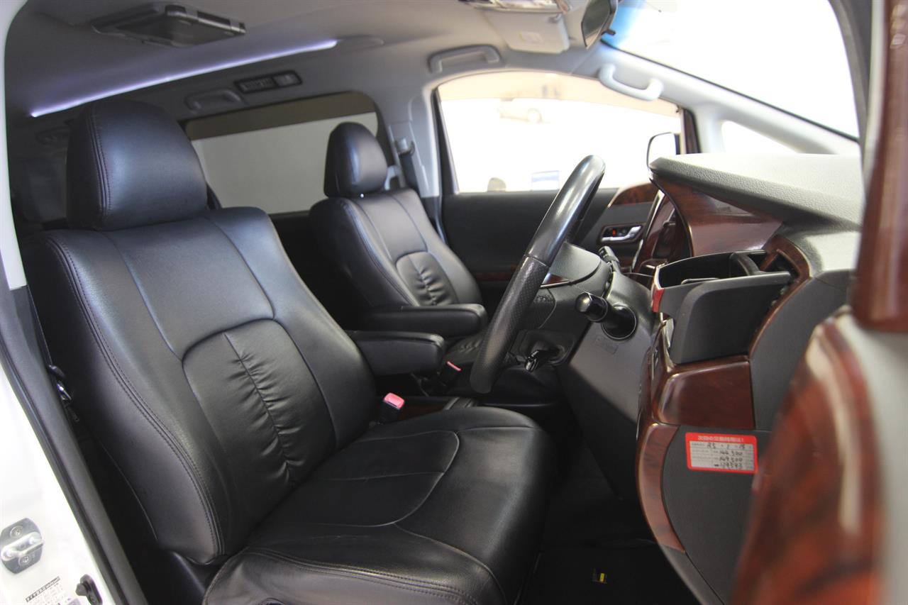 2011 Toyota Vellfire