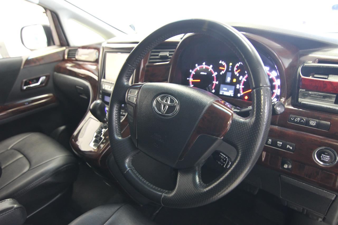 2011 Toyota Vellfire