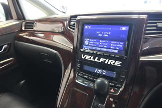 2011 Toyota Vellfire - Thumbnail