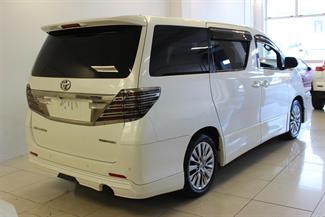 2011 Toyota Vellfire - Thumbnail