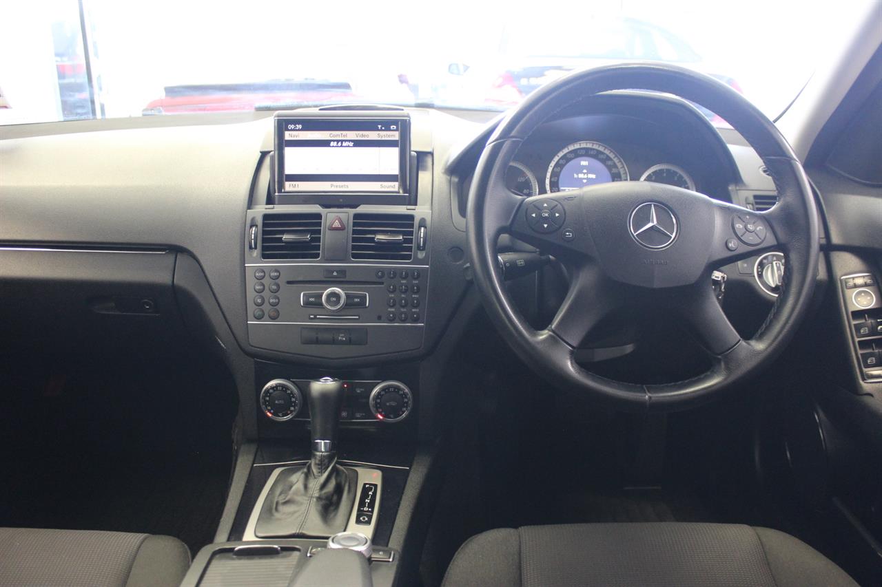 2011 MERCEDES-BENZ C 200