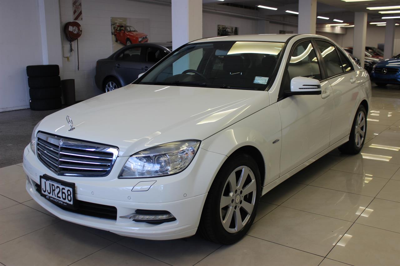 2011 MERCEDES-BENZ C 200