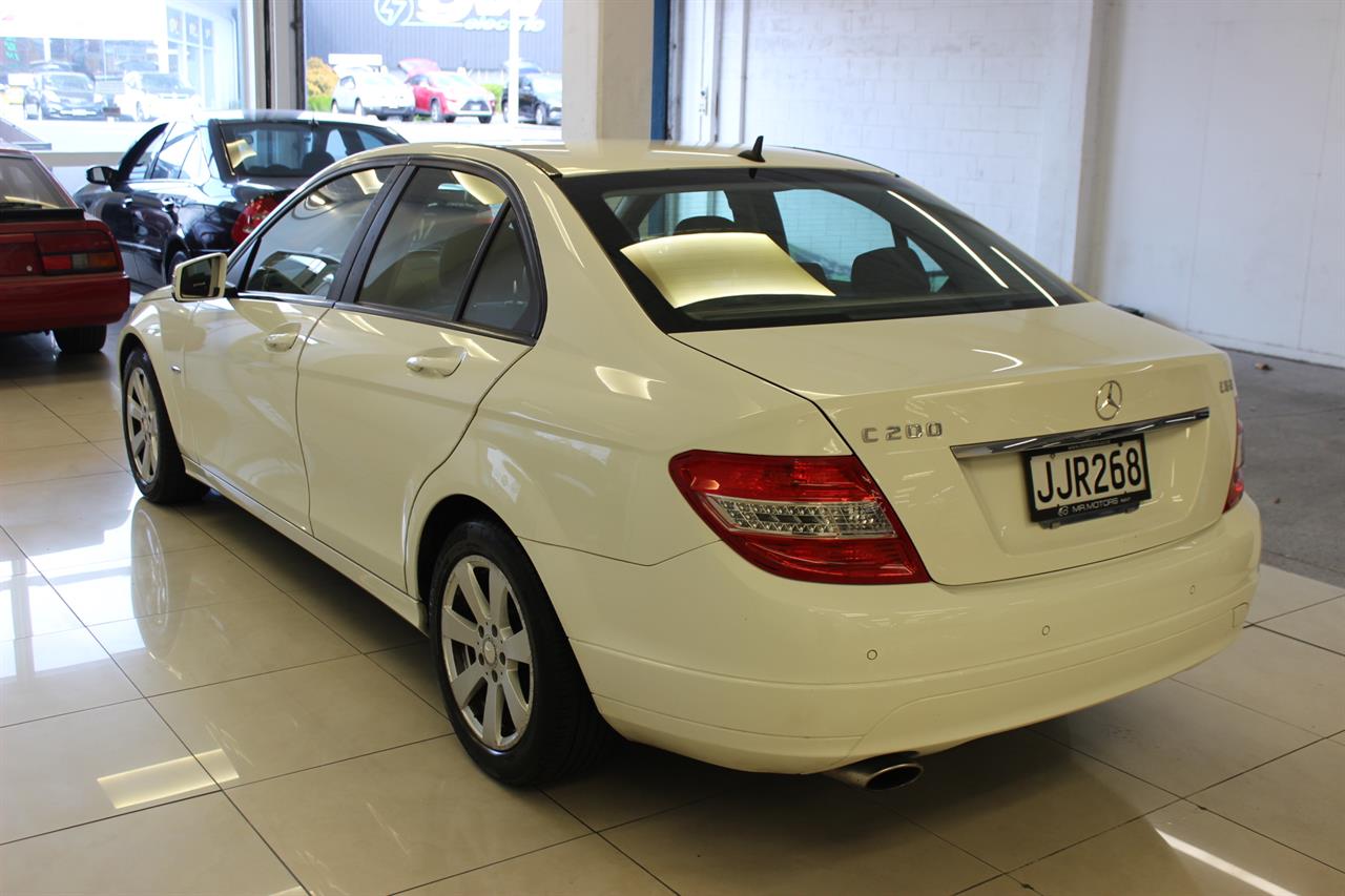 2011 MERCEDES-BENZ C 200