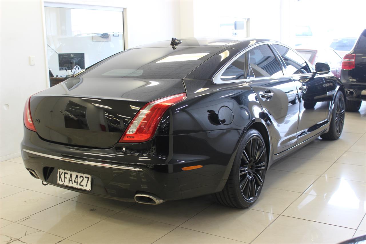 2013 Jaguar XJ