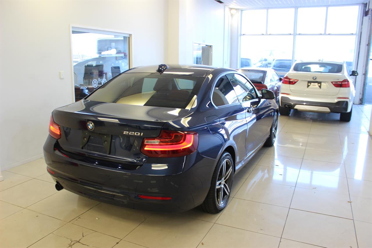 2015 BMW 220I