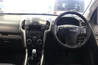 2015 Isuzu D-Max - Thumbnail