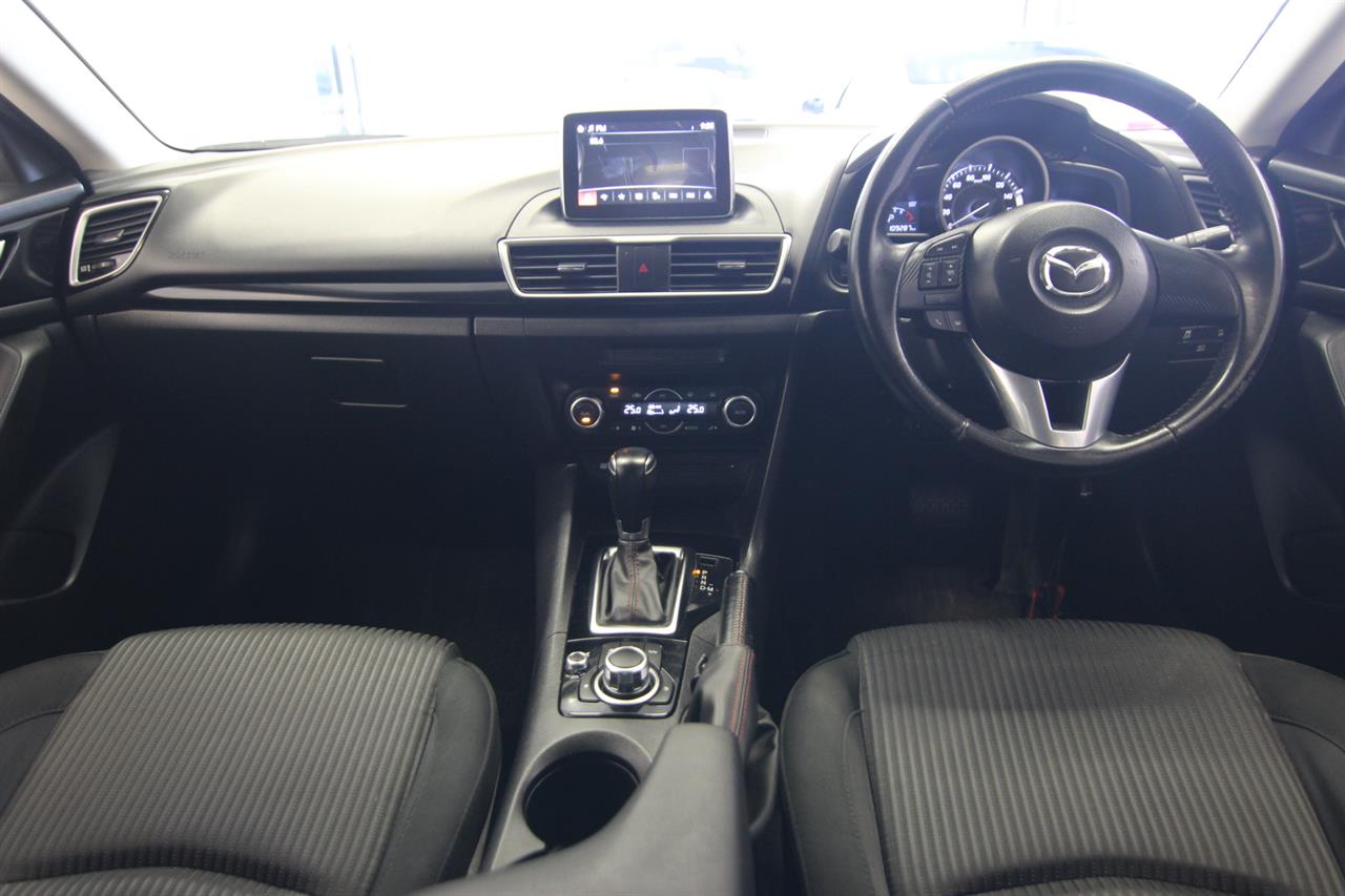 2014 Mazda Axela