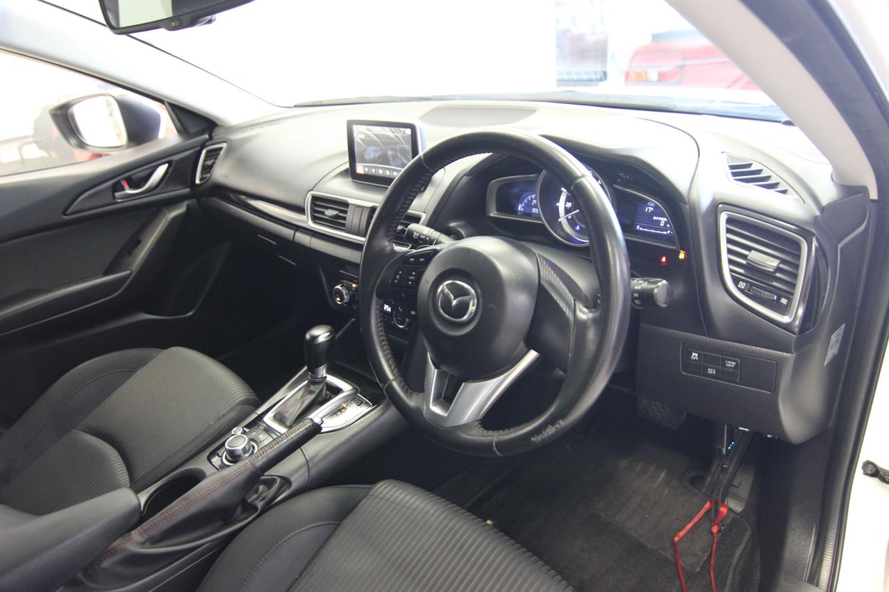 2014 Mazda Axela